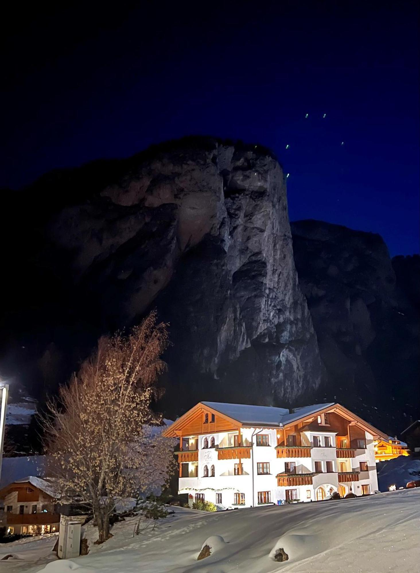Garni Hotel Iris Сельва-ди-Валь-Гардена Экстерьер фото